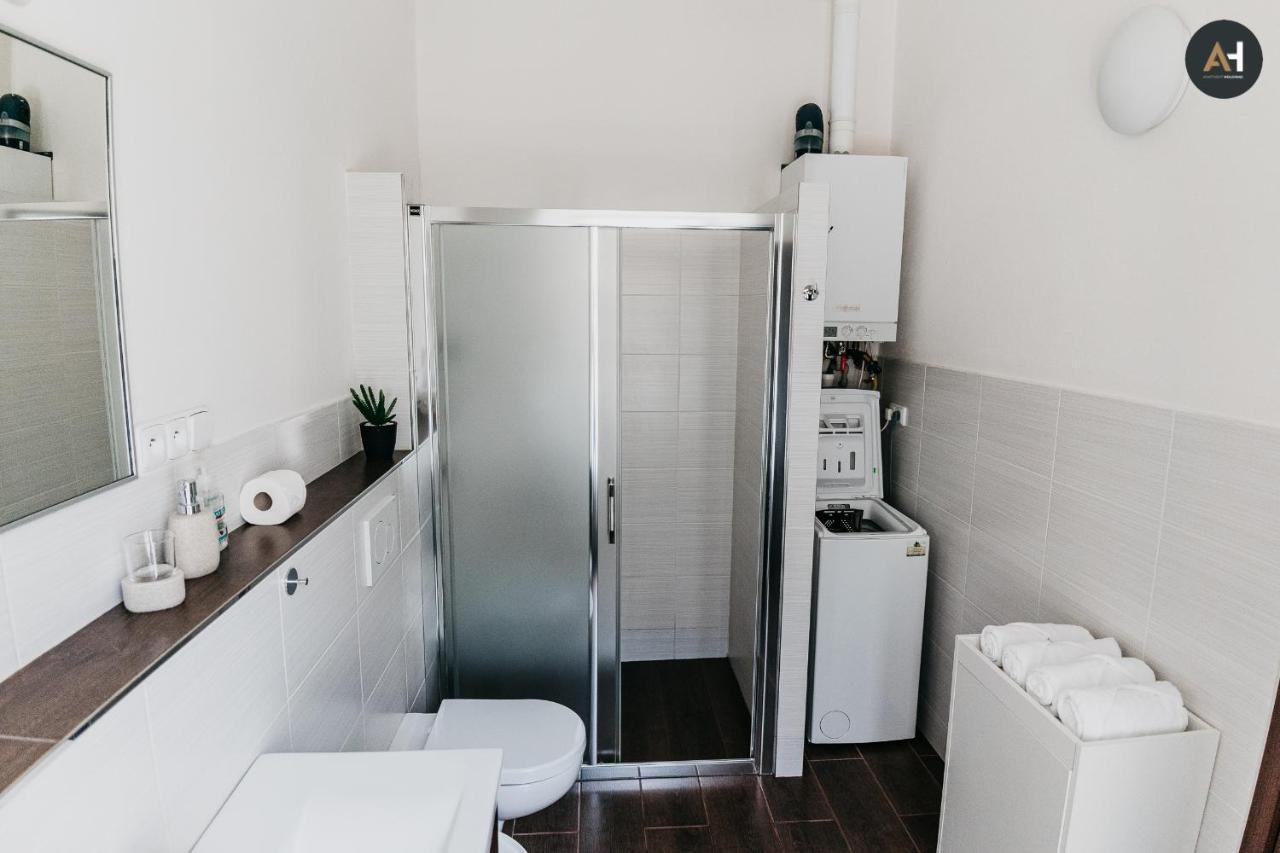 Ah Alzbetina Appartement Košice Buitenkant foto